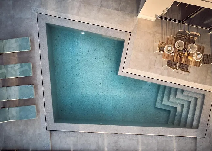 Uparati - Hilltop Sea View Retreat By The Villa *