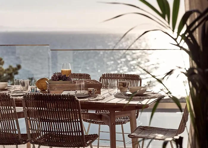 Uparati - Hilltop Sea View Retreat By The Villa *