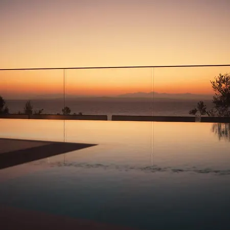 Uparati - Hilltop Sea View Retreat By The *